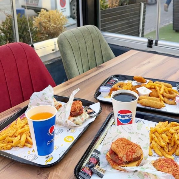 Öküz Islak Burger Karanfil